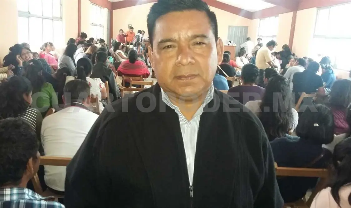 Retienen a funcionarios de la Secretaría de Educación
