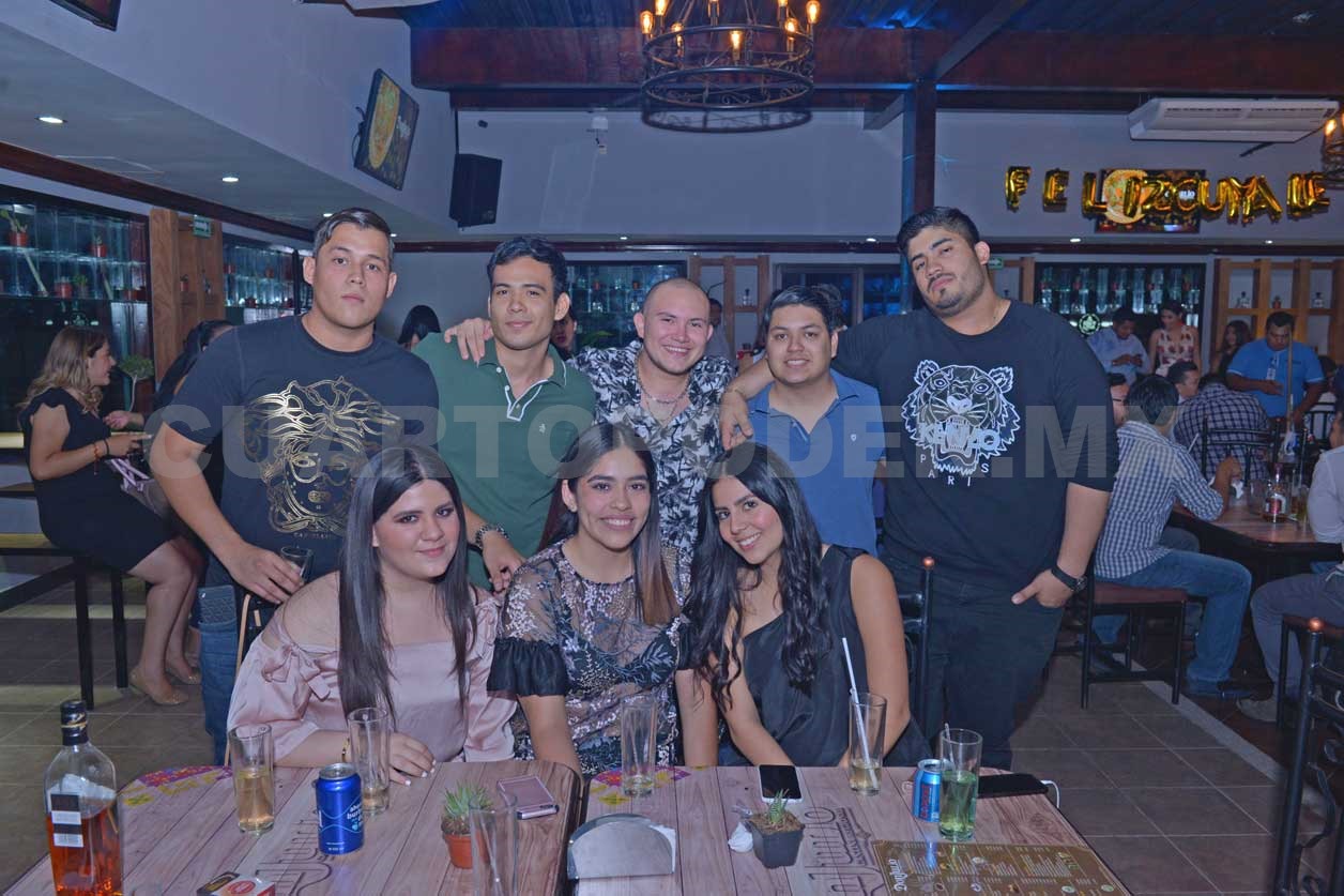 Noche de diversión entre amigos