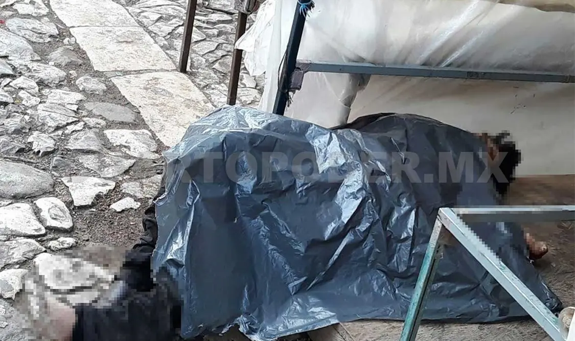 Asesinan a dos hombres; presentan signos de violencia