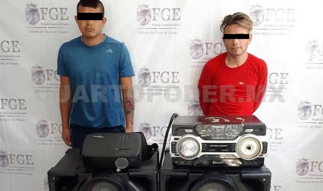 Detienen a pareja de cantoneros en un Jetta