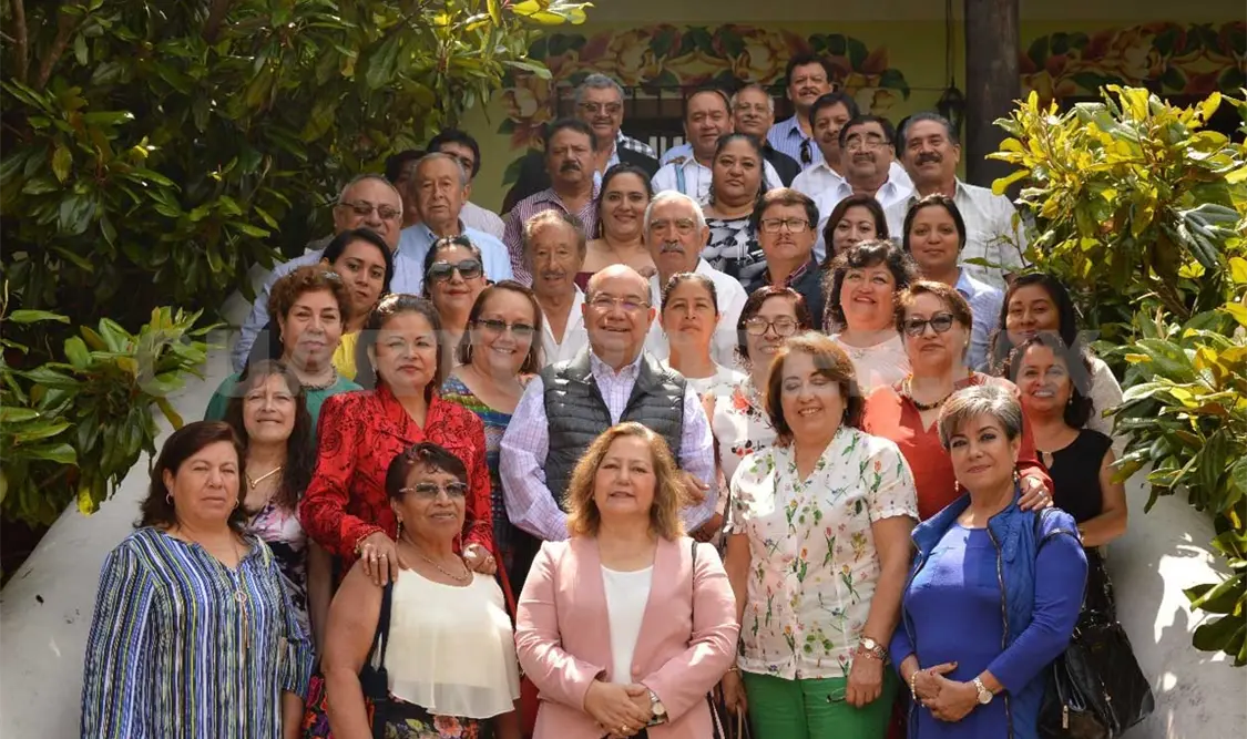 Gómez Aranda reconoce la labor de los maestros