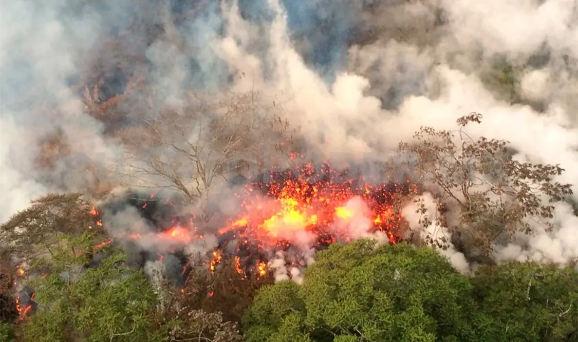 Explosión del Kilauea alcanza 9 km de alto