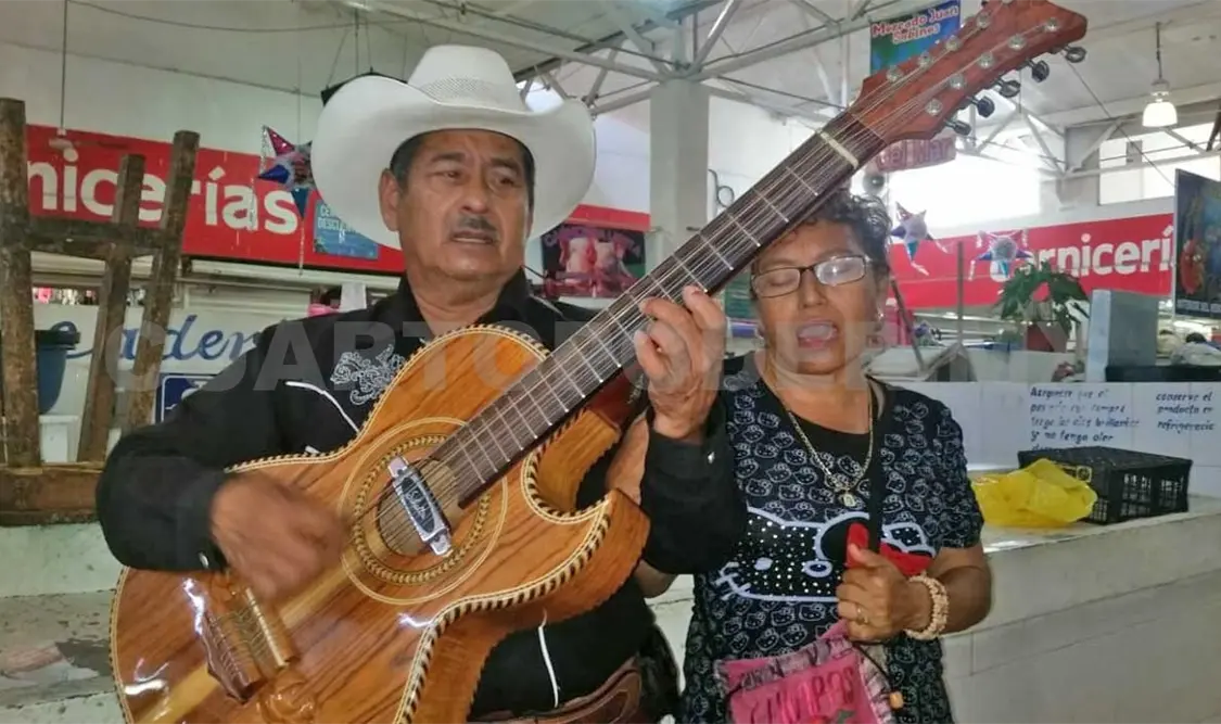 “Chito” pide una “manita” a Julión