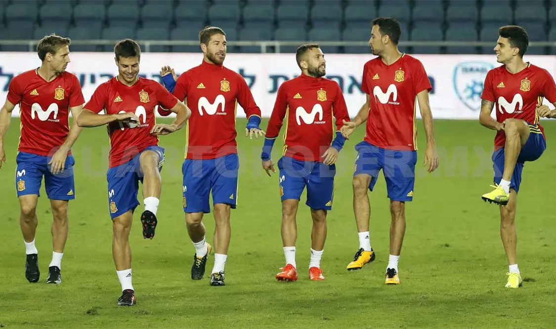 Monreal entra en la lista; Morata y “Vitolo”, fuera