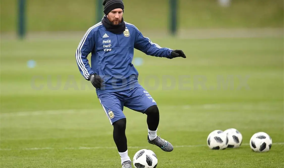 Messi llega a Argentina a la concentración