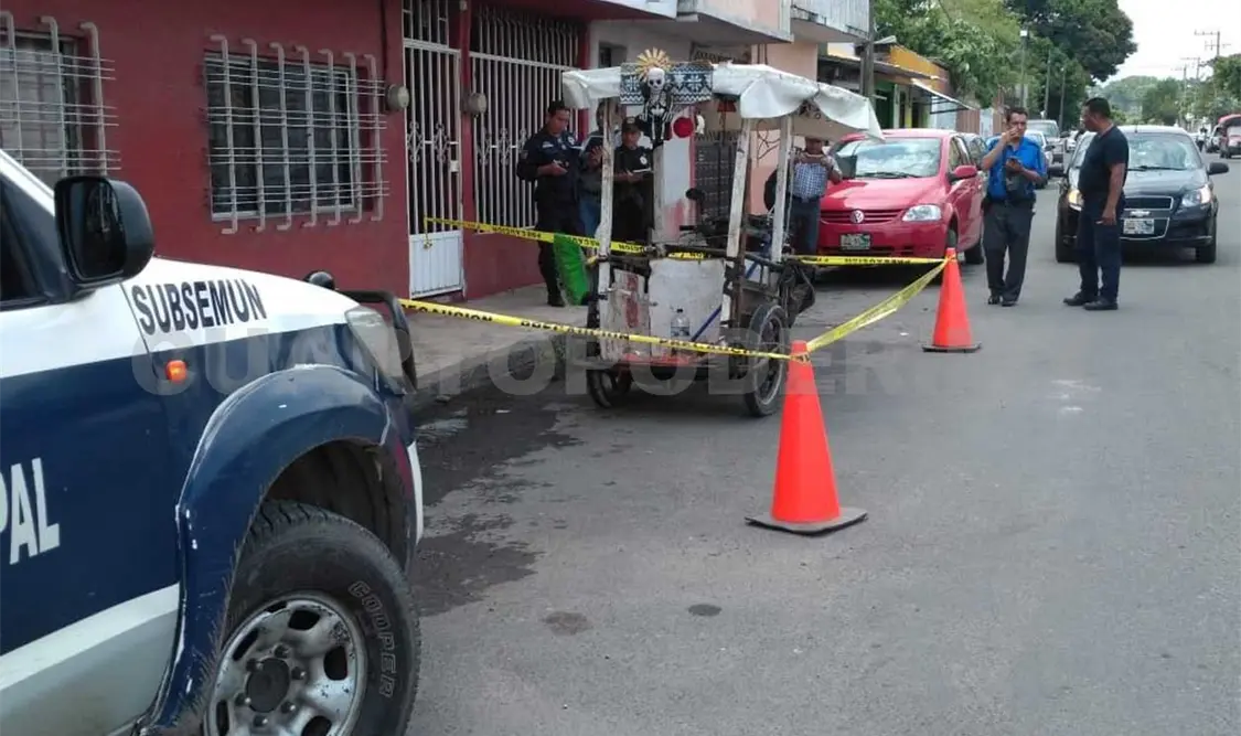 Sujeto acuchilló a dos mujeres y logró huir