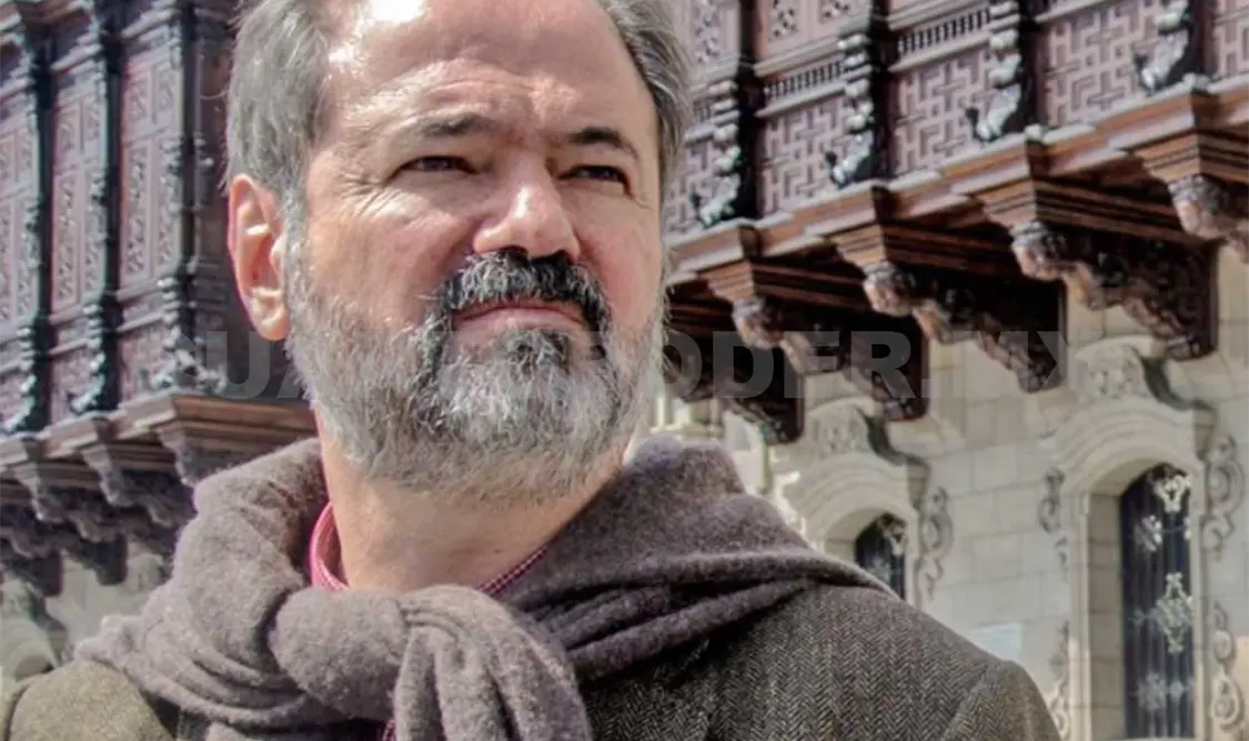 Juan Villoro fue uno de los jueces que eligieron a Fred Vargas para ser la galardonada.