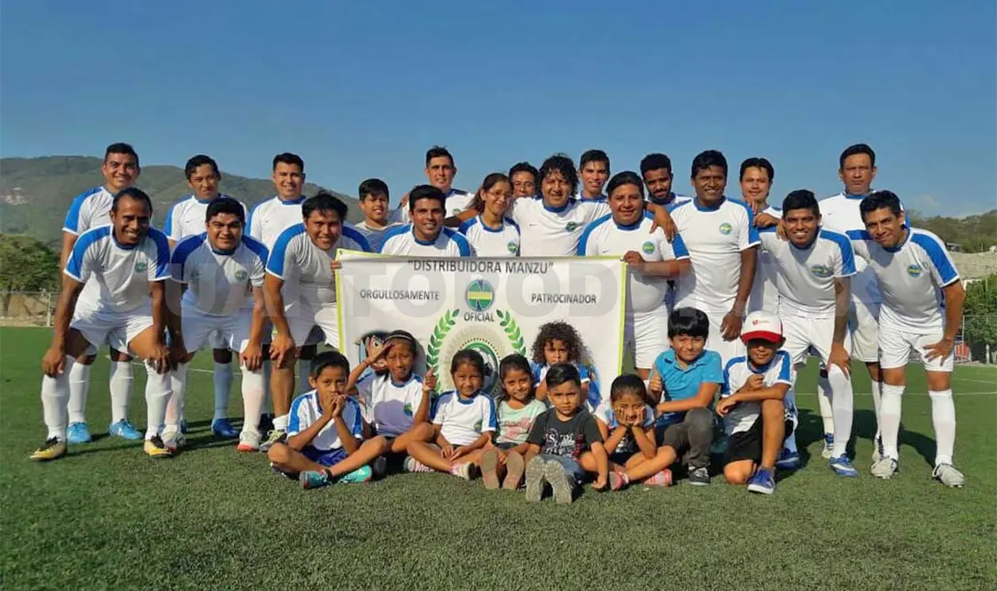 Encuentro deportivo en Real del Bosque