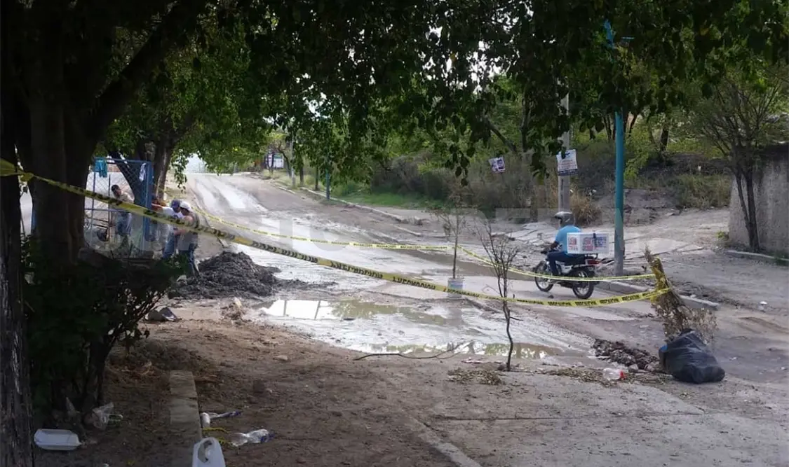 Vía reducida por enésima fuga de agua