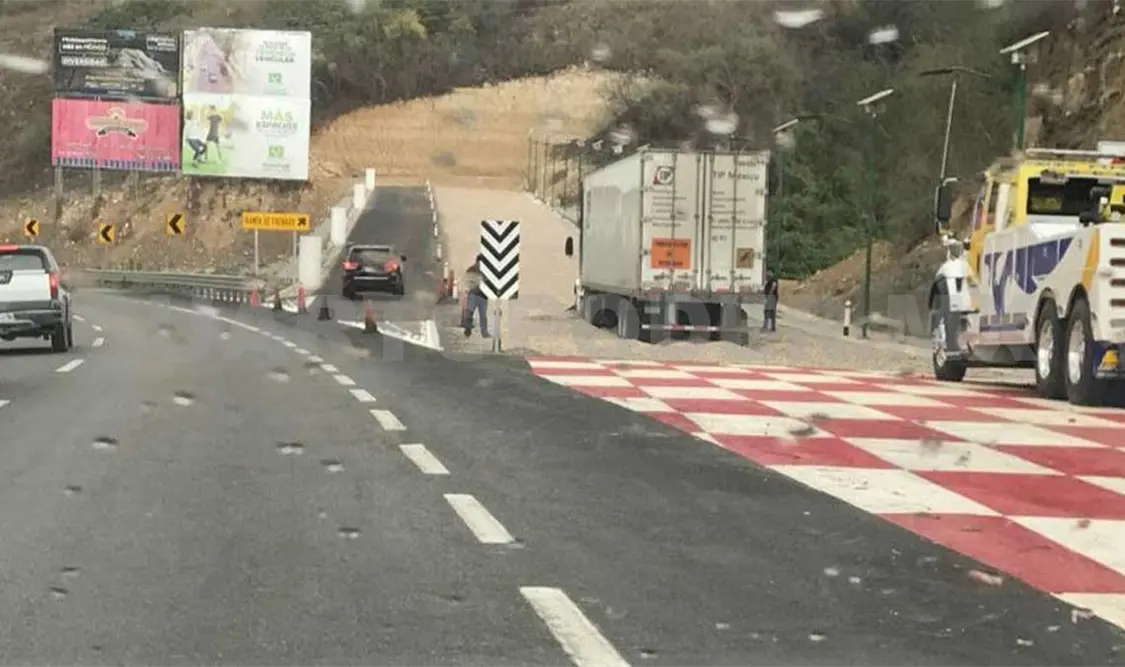 Rampa de emergencia evita accidente