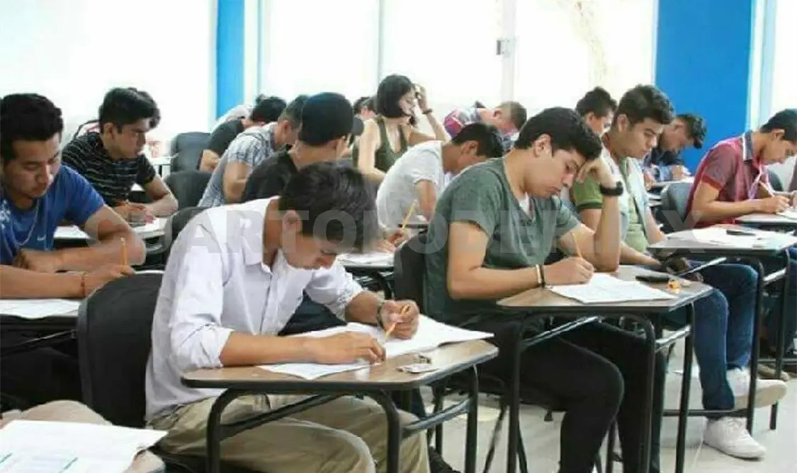 Aplican examen en el Tecnológico de Tuxtla
