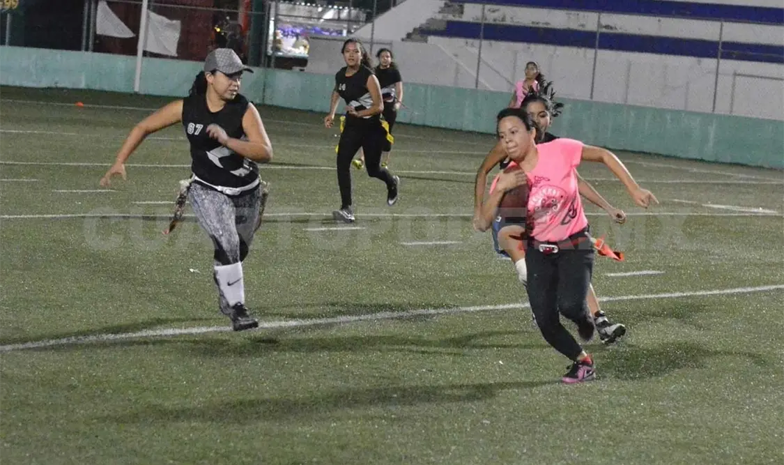 Reptiles y Panteras se miden en la libre femenil