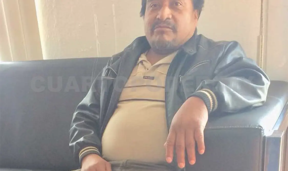 González Patishtán fue entregado ayer a funcionarios en las oficinas de la diócesis de San Cristóbal. CP