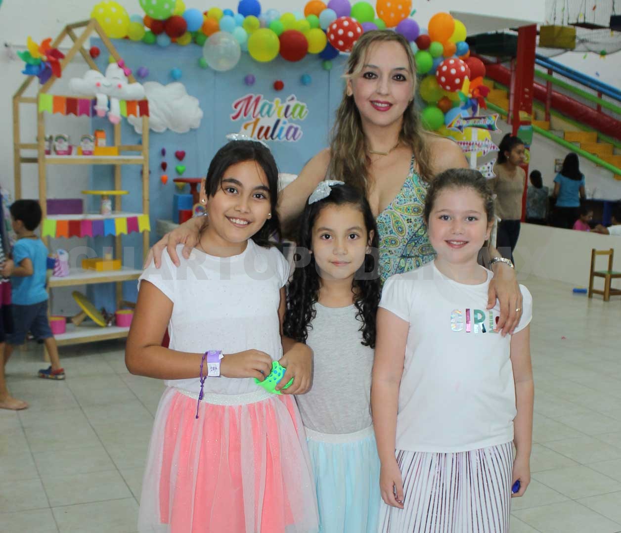 Tarde de pastel, dulces y diversión