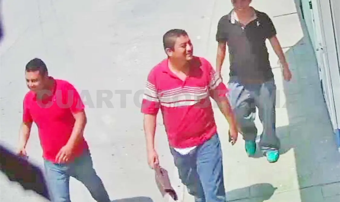 Sujetos armados asaltan un negocio de comida