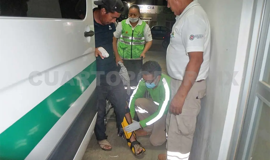 Atropellan a un perro y terminan lesionados