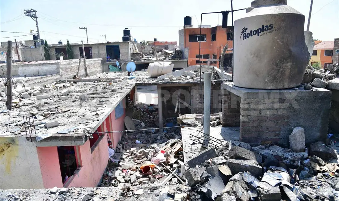 Explota bodega de pirotecnia en Misantla