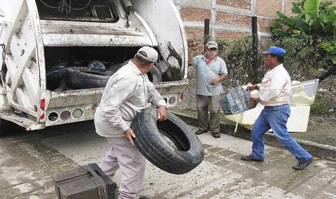 Eliminar cacharros, medida para prevenir dengue