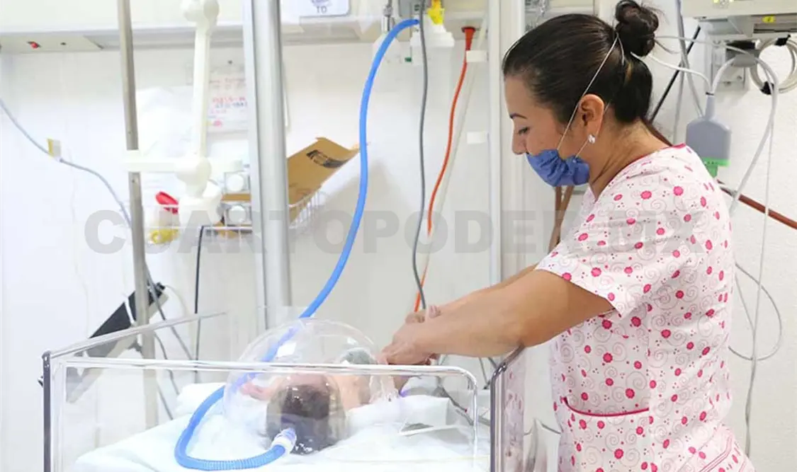Salvan vida de bebé prematuro