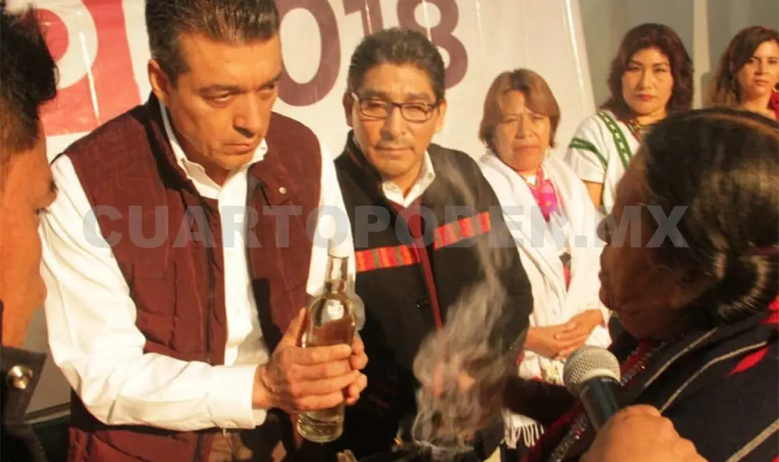 Rutilio Escandón presentó sus propuestas en San Cristóbal de Las Casas y escuchó las inquietudes de los pueblos indígenas. CP