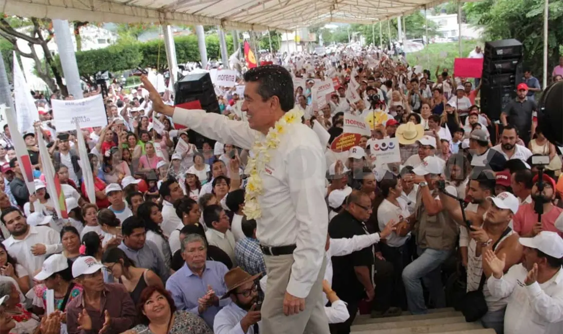 Rutilio Escandón recorrió colonias de Tuxtla Gutiérrrez