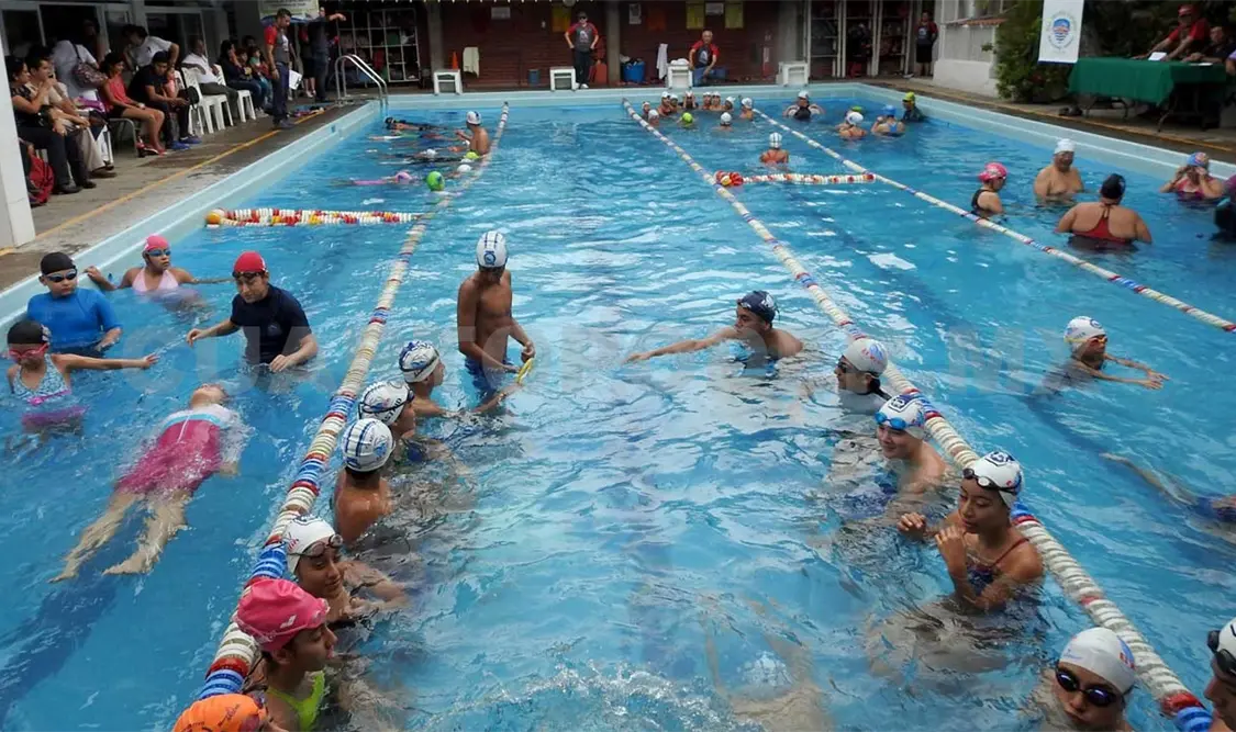 Regresa a Chiapas La Clase de Natación Más Grande del Mundo