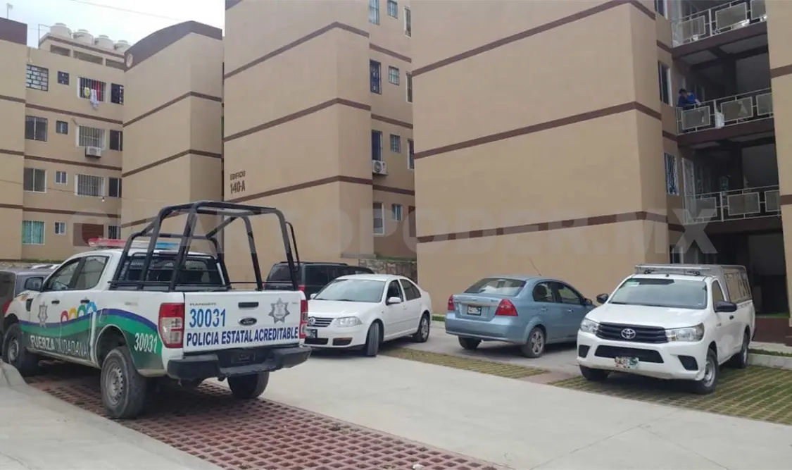 Joven se ahorca en el baño de su departamento