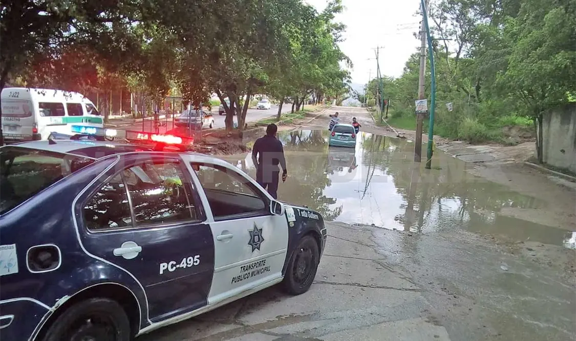 Por lluvias, implementan dispositivos viales