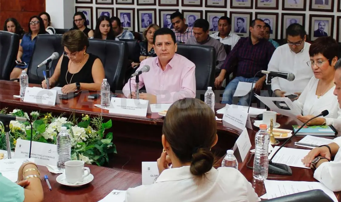 Urgente nombrar dirección del SMAPA
