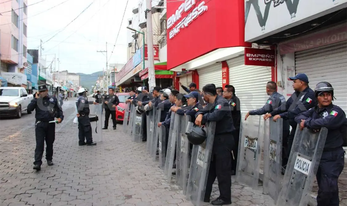 Realizan operativo contra el ambulantaje en Tuxtla