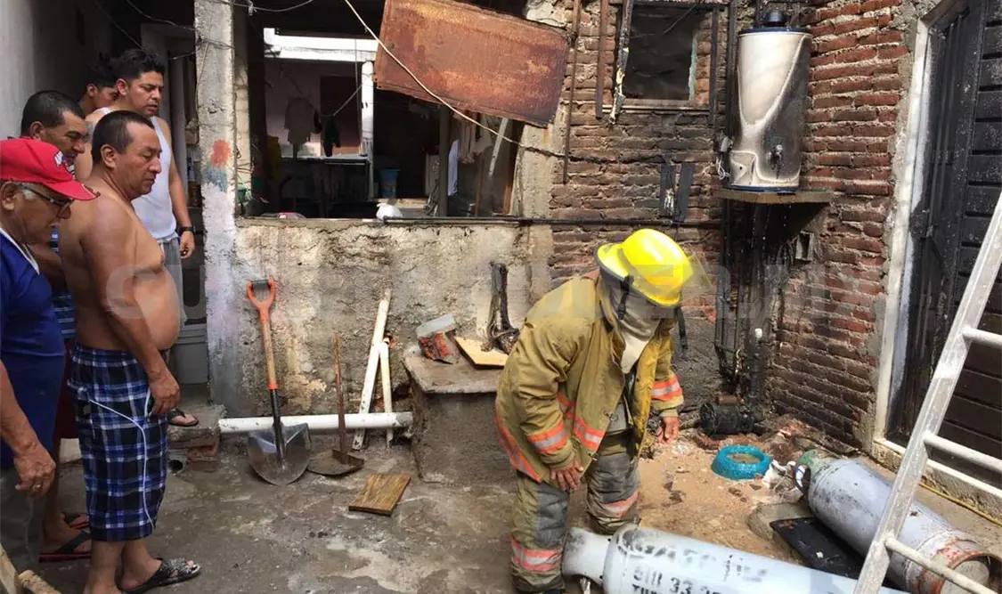Explosión de cilindros de gas sembraron pánico
