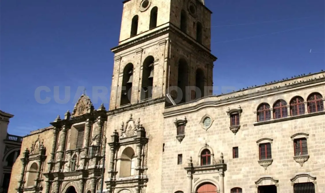 La Basílica Menor de San Francisco constituye un símbolo de la ciudad de La Paz, Bolivia. Cortesía