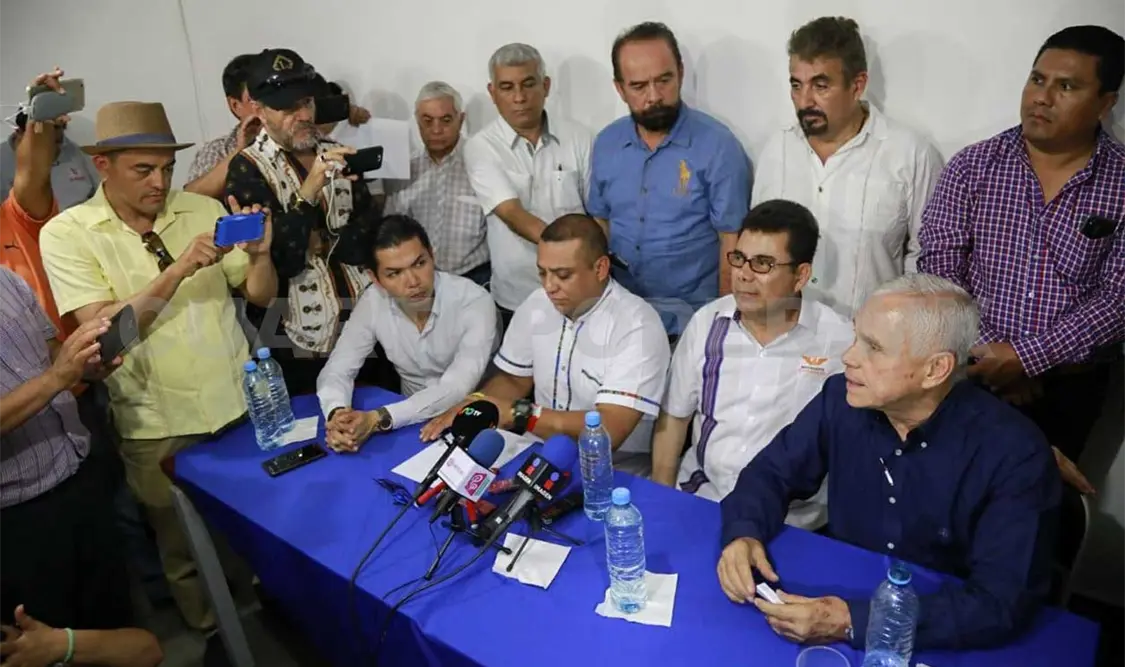 El candidato de Por Chiapas al Frente lamentó la violencia que se está presentado en el actual proceso electoral. CP.