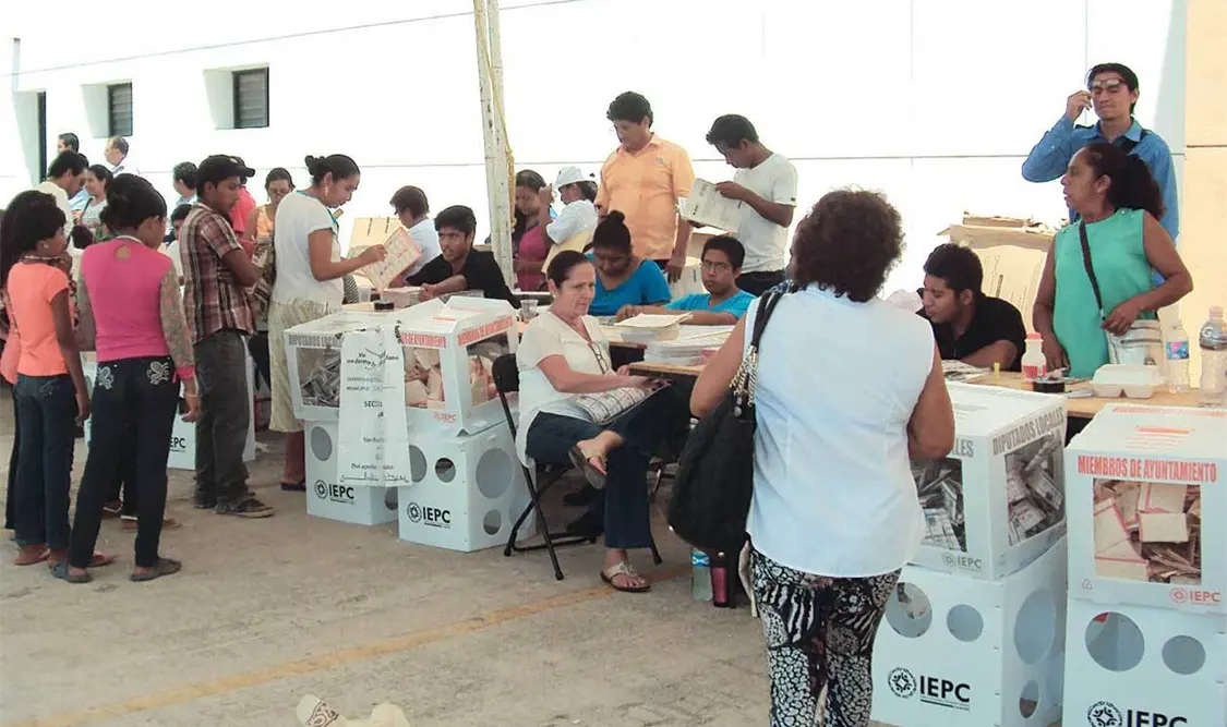 Chiapanecos van hoy a las urnas