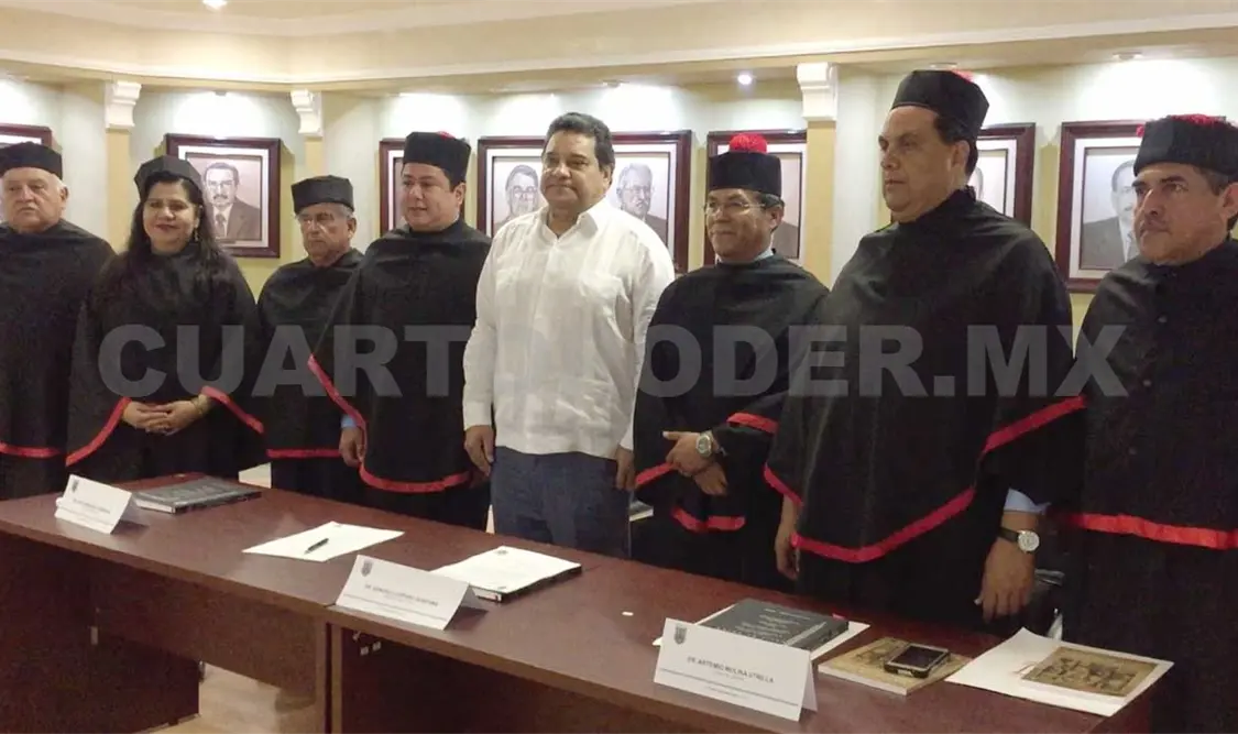 Poder Judicial egresa a nuevos maestros de justicia