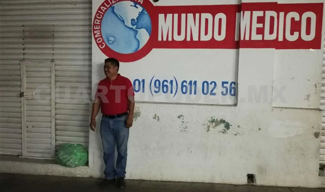 Hallan residuos peligrosos afuera de laboratorio