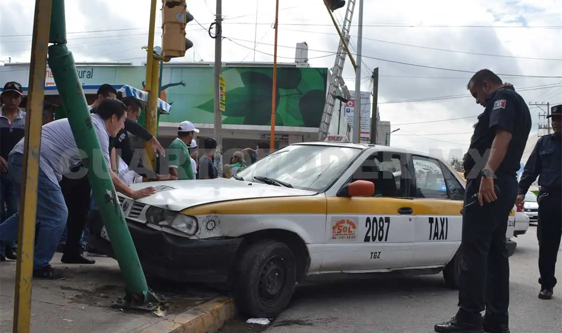 El accidente ocurrió a las 10:00 de la mañana del sábado, en la 9ª avenida Sur y esquina con Calle Central. Rafael Cabrera / CP