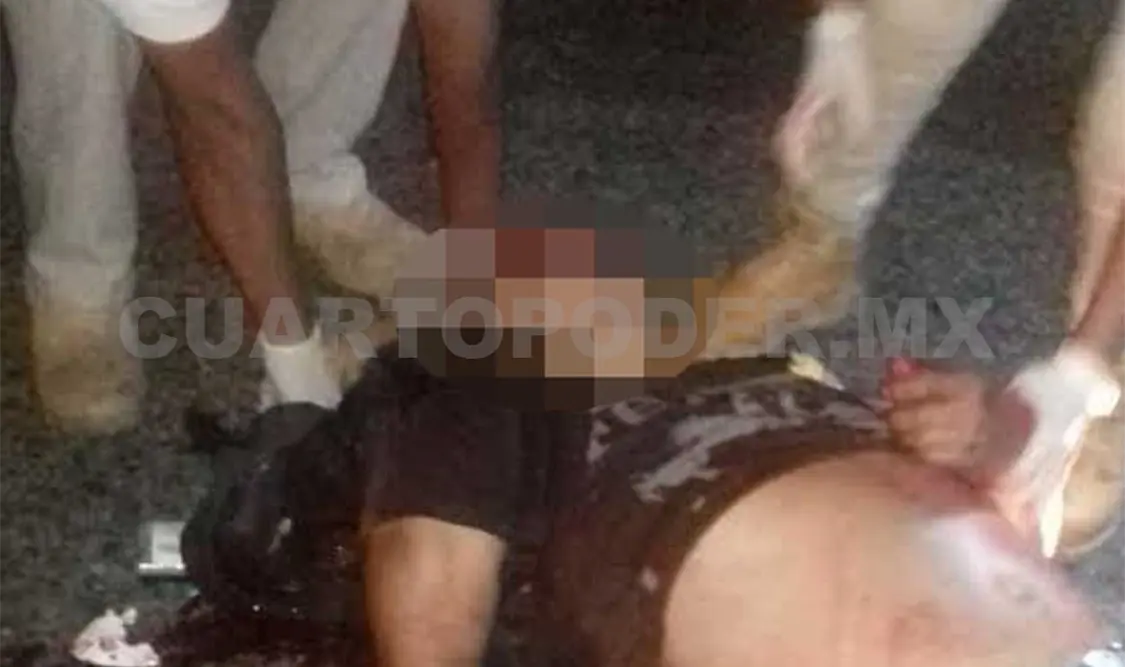 La persona fallecida, quien en vida respondiera al nombre de Esvin García Reyes, de 29 años, fue llevado al Semefo. Rafael Victorio / CP