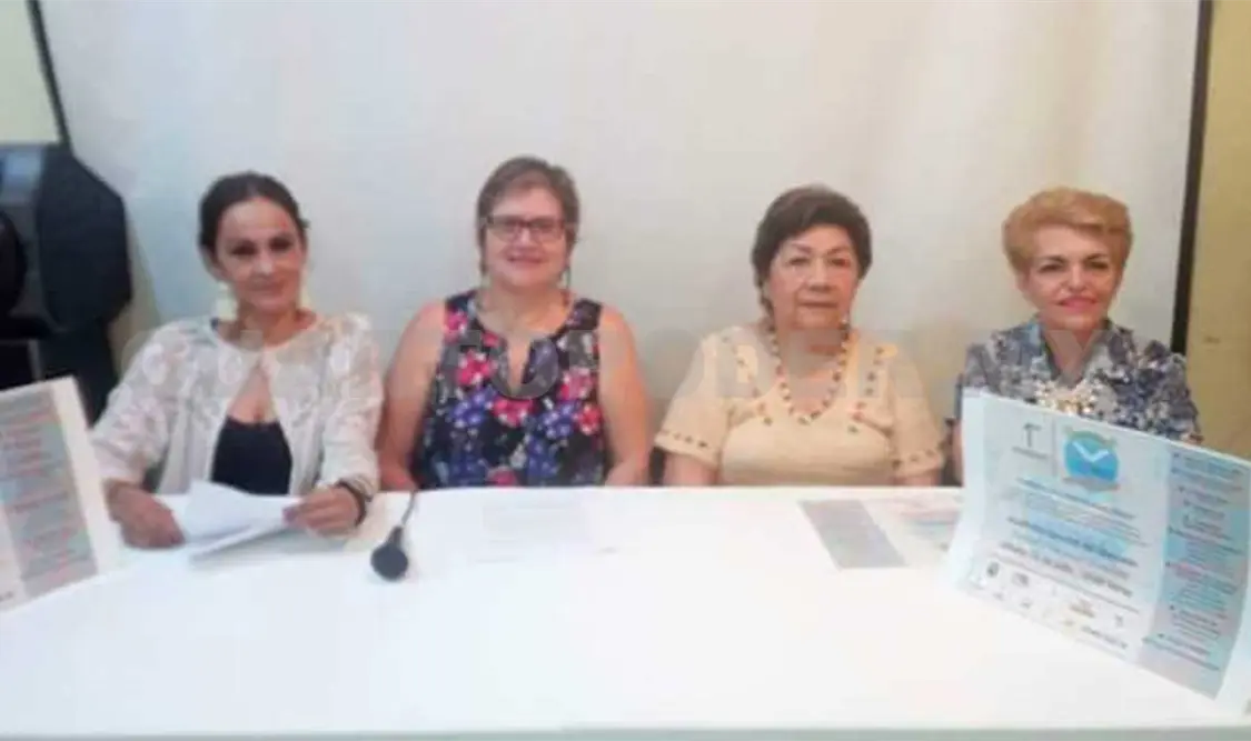 “Compartiendo lecturas en el mercado” es una idea de la cronista Sara Isabel Martínez. Cortesía