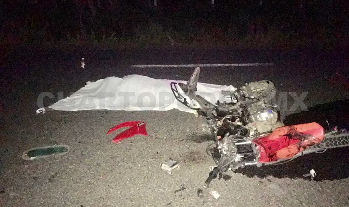 Motociclista pierde la vida al estrellarse contra camión