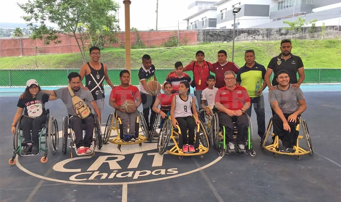 Certifican a deportistas sobre silla de ruedas