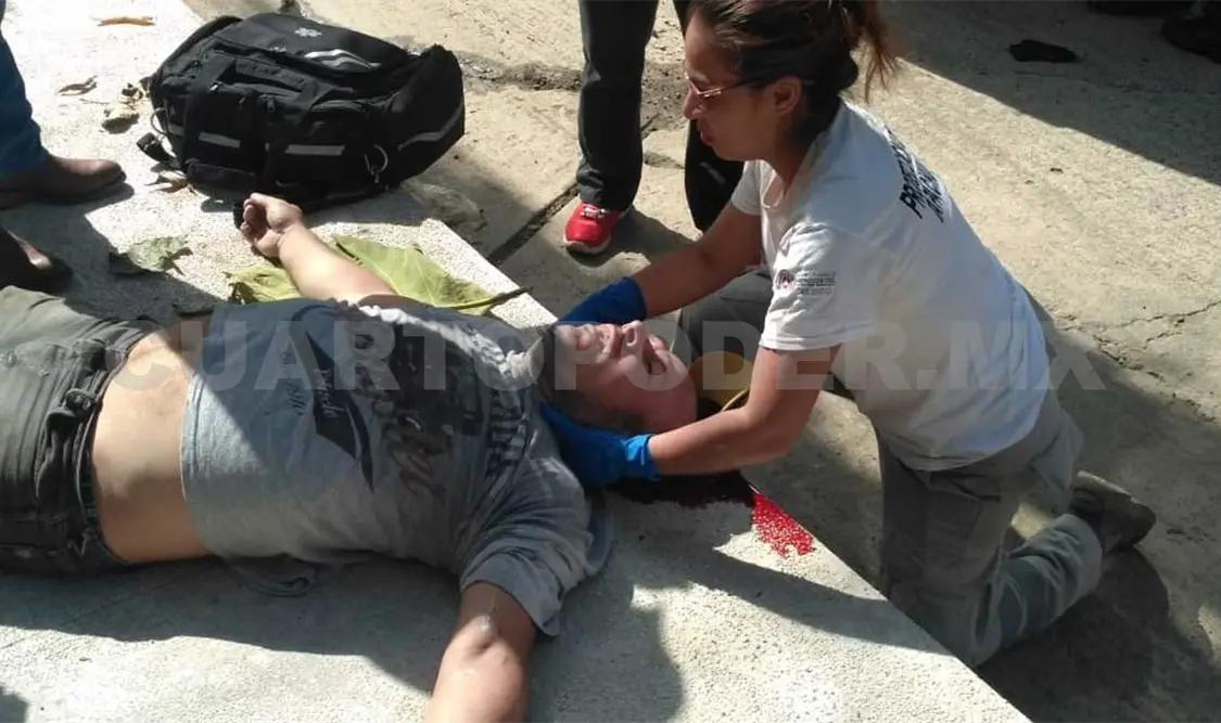 Pintor salvadoreño se electrocuta y cae al piso