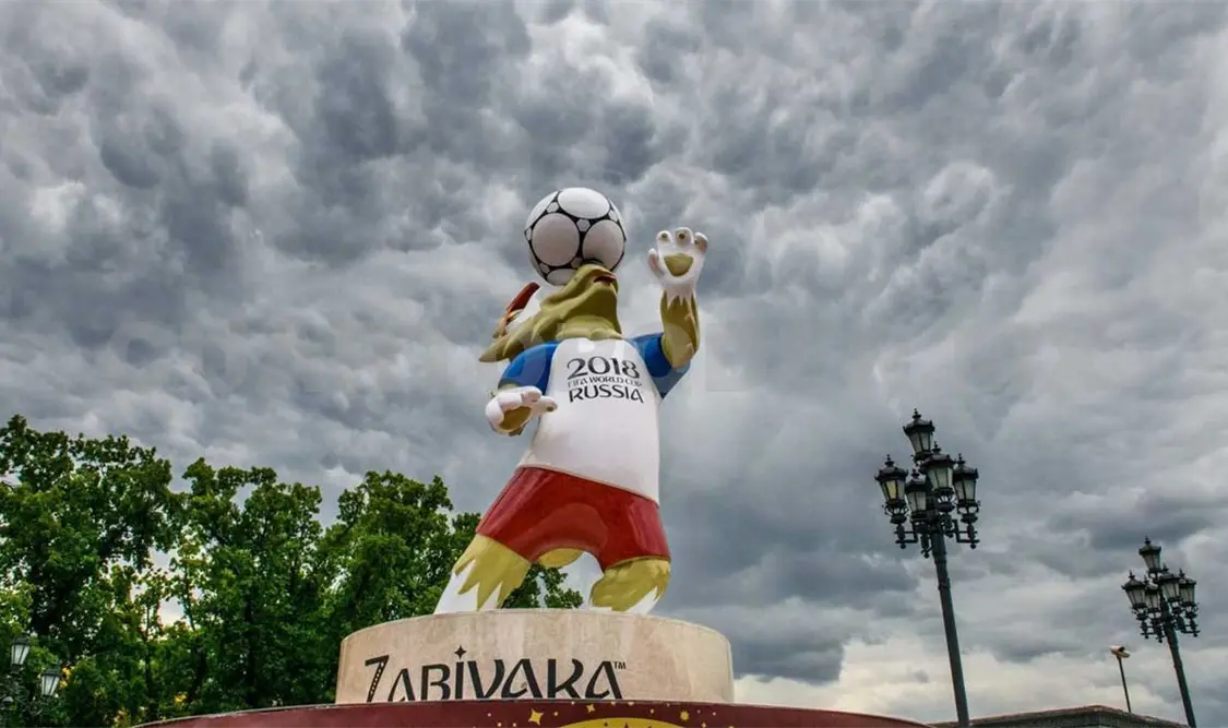 Roban en Rusia una estatua de la mascota del Mundial