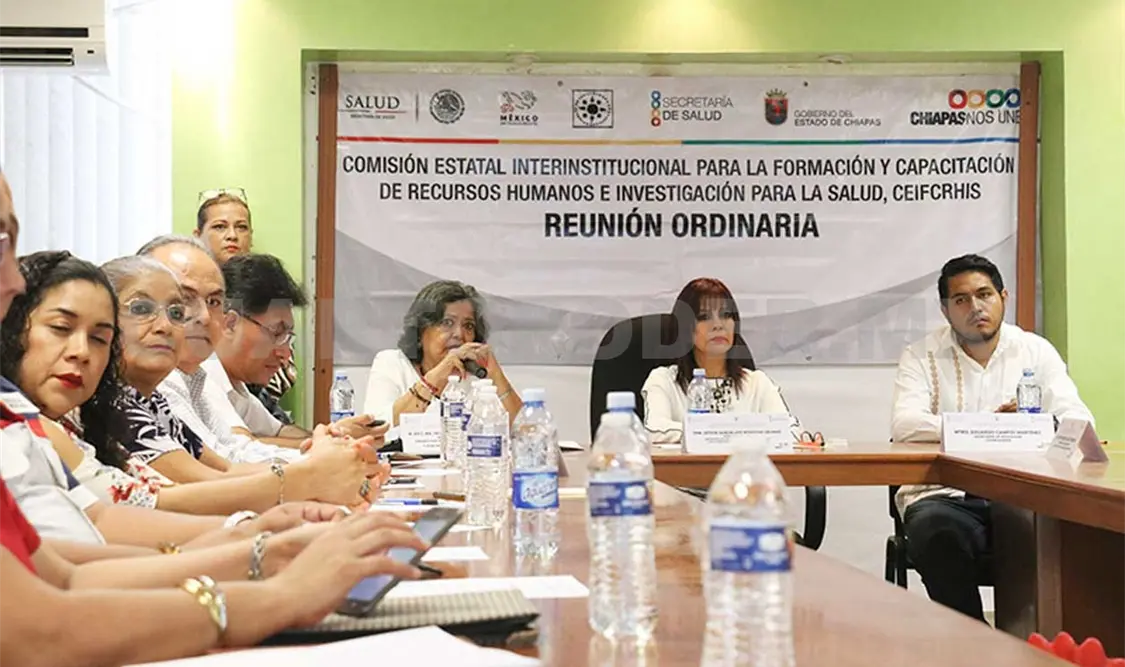 Fortalecen formación de profesionales en salud