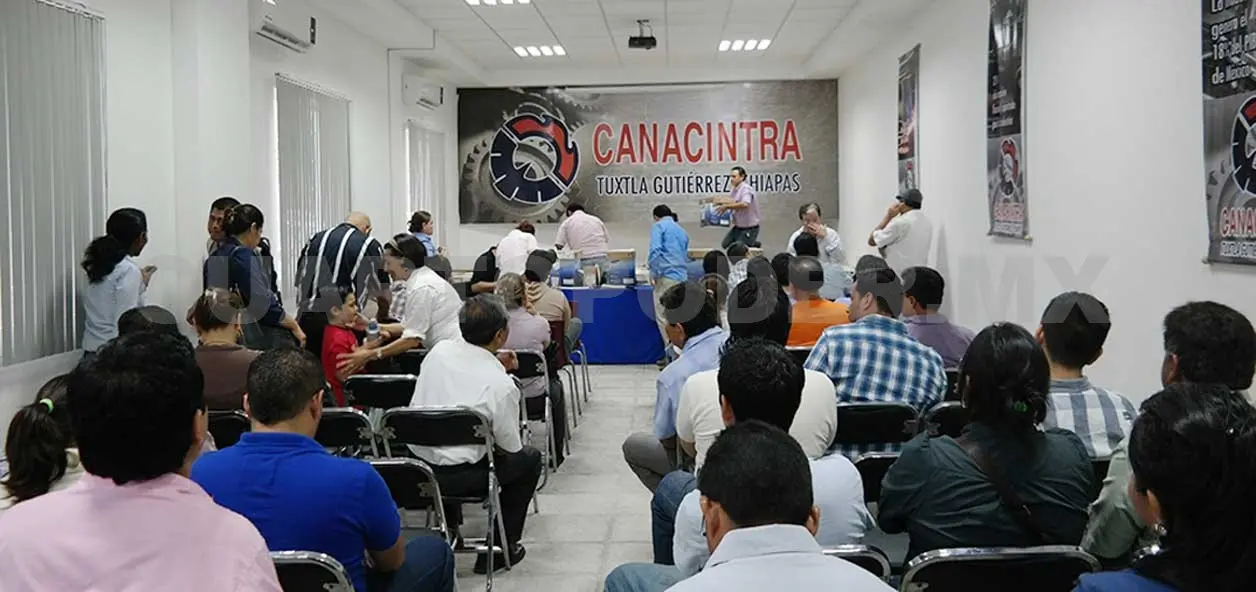 Reciben jóvenes empresarios convocatorias de INADEM