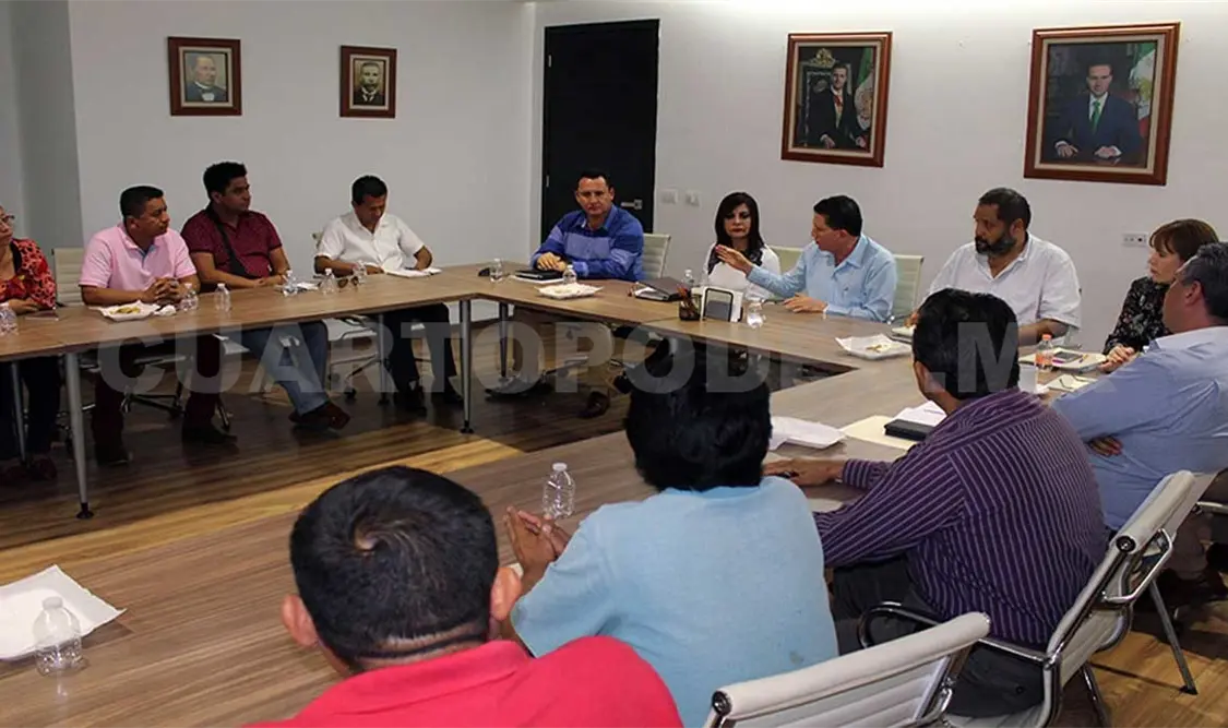Atiende pagos pendientes a proveedores de salud