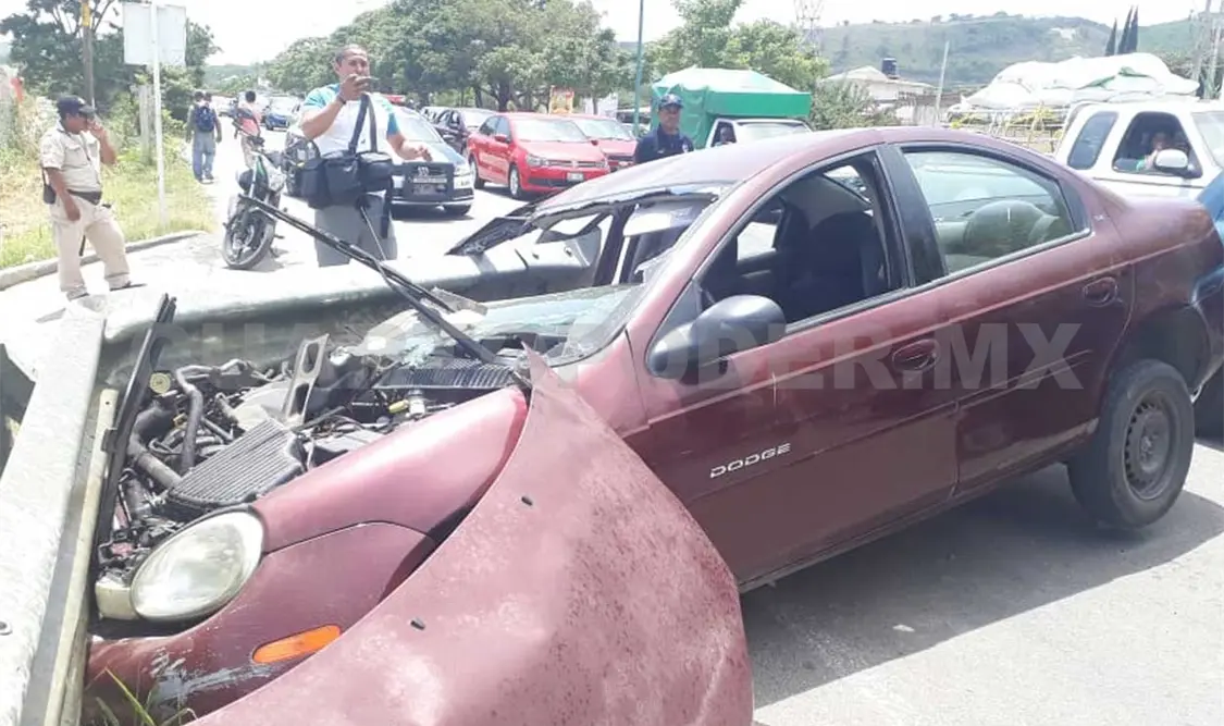 El accidente ocurrió ayer por la tarde en el Libramiento Norte Poniente, concretamente a la altura del crucero de la Coca-Cola. Edberg Mayorga / CP