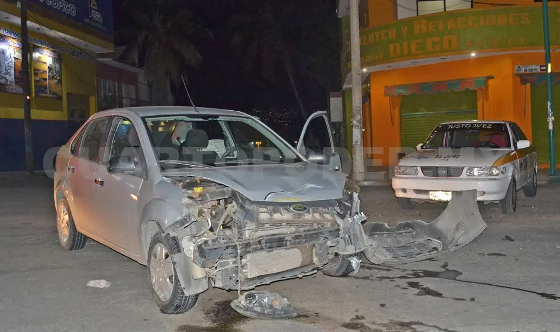 El joven se desplazaba en exceso de velocidad y al intentar pasar la 9ª Sur se estrelló contra el taxi. Edberg Mayorga / CP