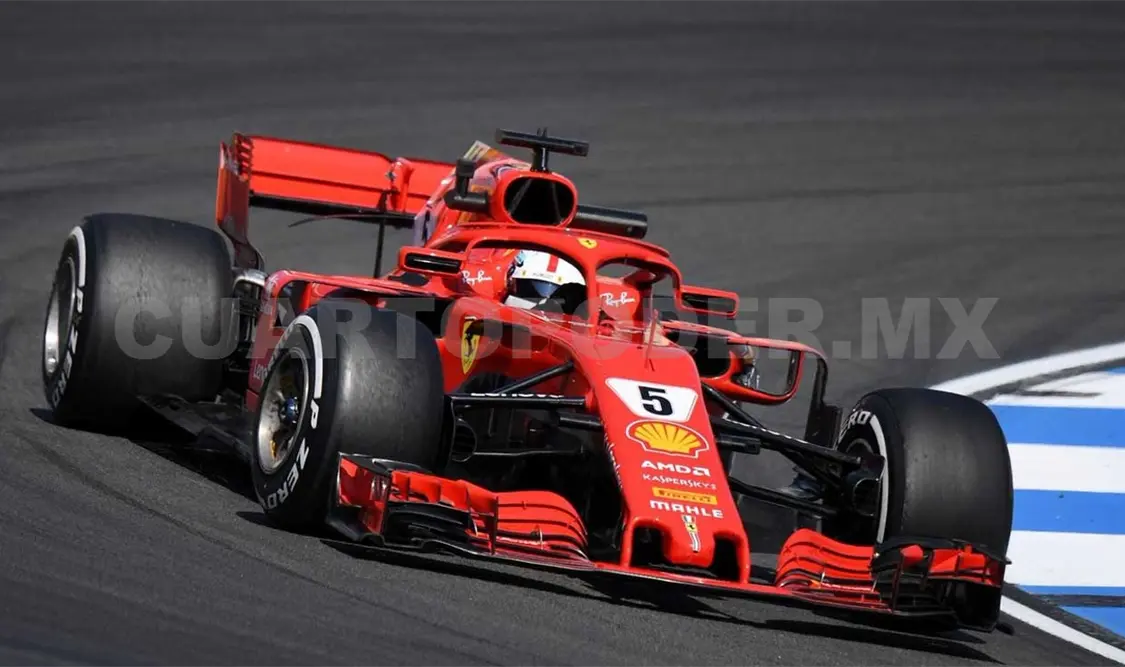 Hamilton aprovecha desliz para ganar