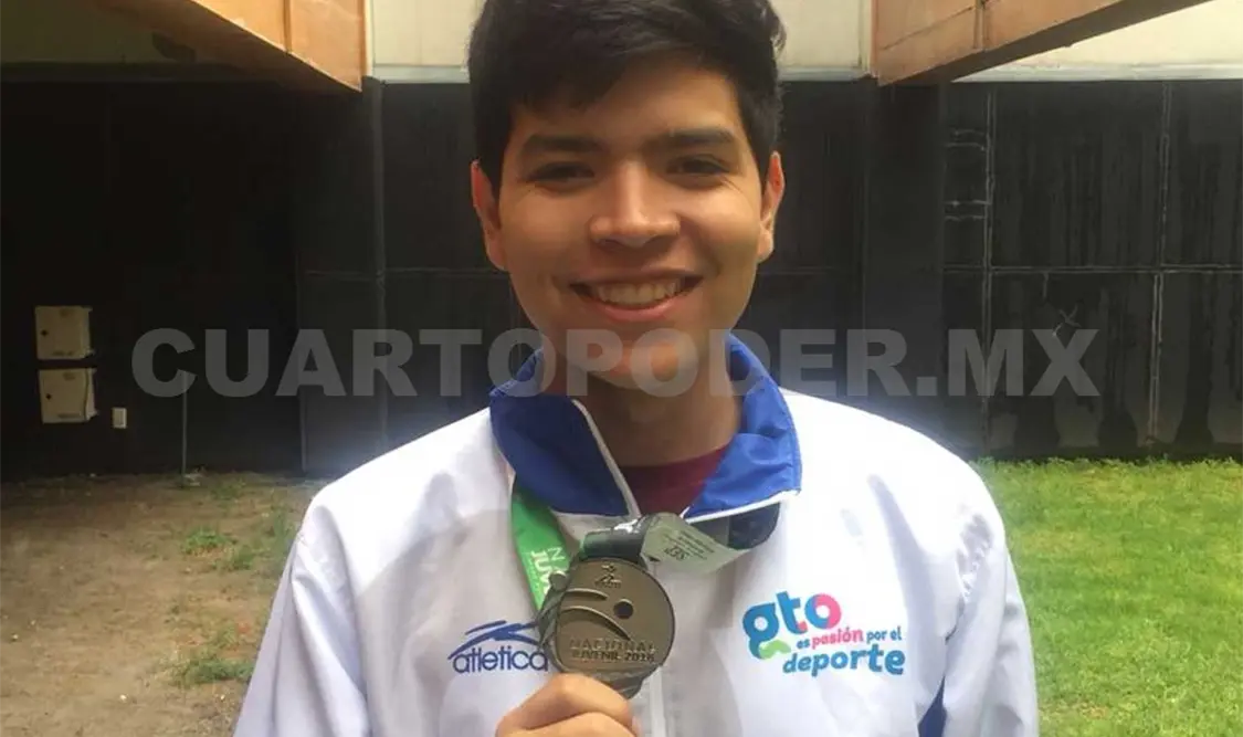 Al adjudicarse esta medalla, la delegación mexicana se afianzó con mayor fuerza en el primer lugar del medallero. Agencias